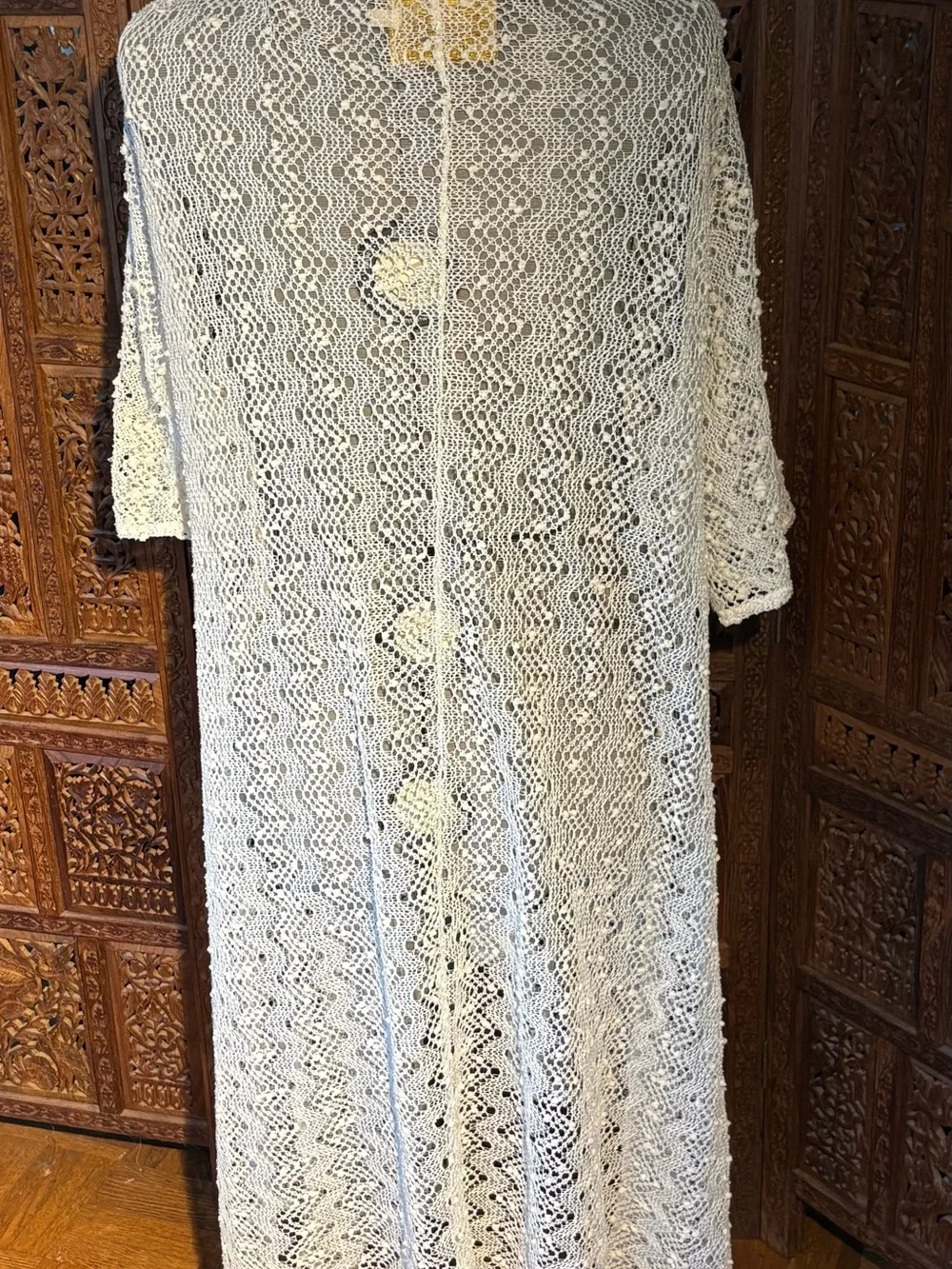 NWT Women’s Cream Mesh Duster with Floral Embroidery